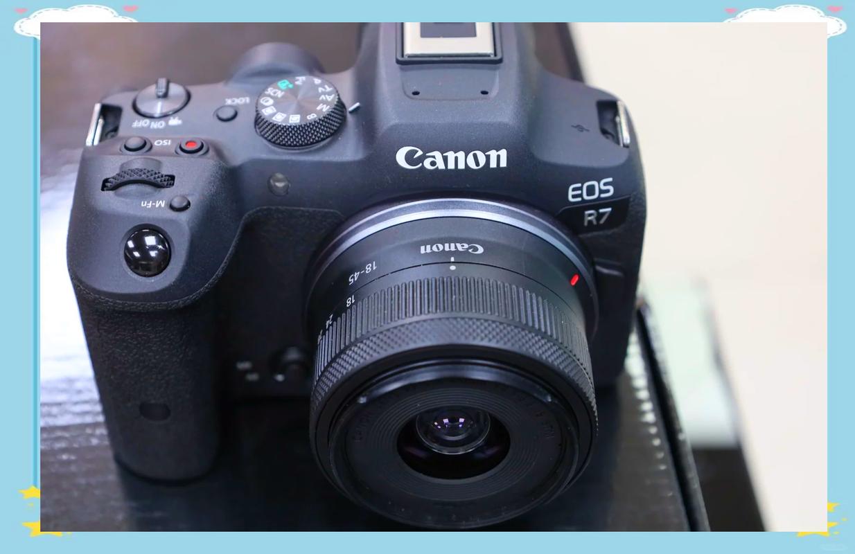 佳能 EOS R7：微单相机的性能飞跃