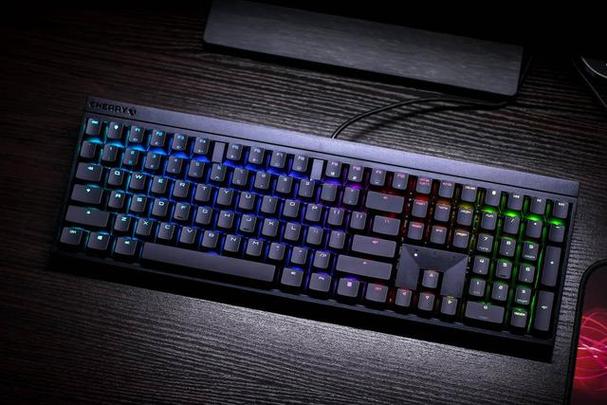 樱桃 MX8.0 机械键盘键帽：打油现象严重？
