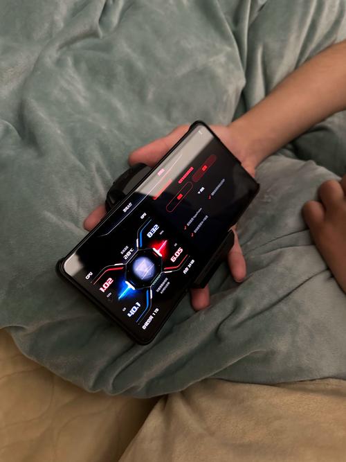 华硕 ROG Phone 8 Pro 游戏手机：酷冷风洞散热，性能无惧释放