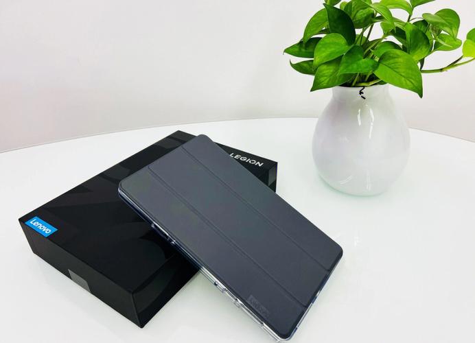 联想 Legion Y700 2024 安卓平板:8.8英寸小钢炮,掌上电竞利器