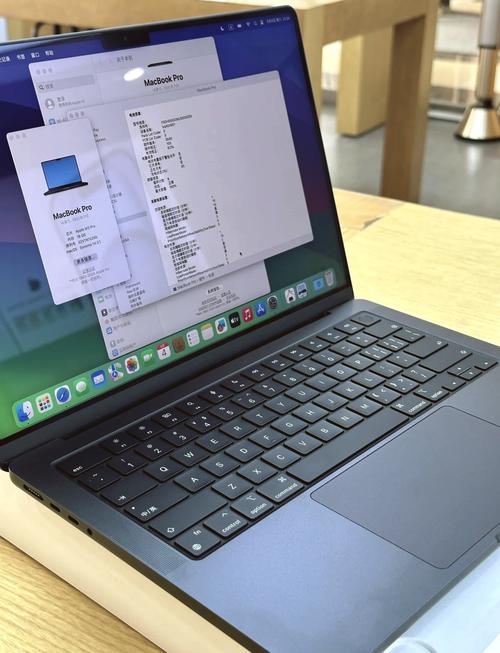 MacBook Pro 16 2025：M3 Max 芯片 + Liquid Retina XDR，创作性能巅峰