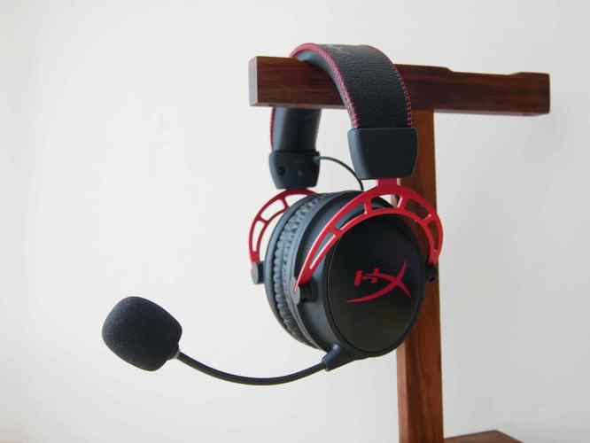 HyperX阿尔法无线耳机续航虚标:140小时实际能用多久?
