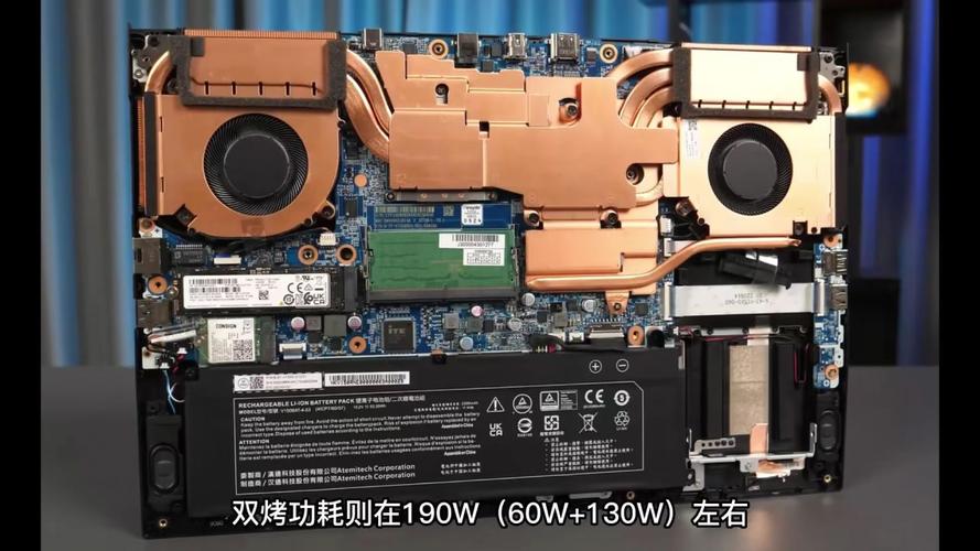神舟战神 Z8R9 品控问题:外壳缝隙能塞进 A4 纸?