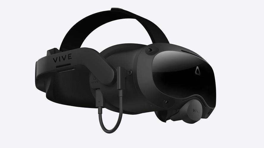 HTC Vive Focus 3：5K 分辨率 + 6DoF，商用 VR 解决方案