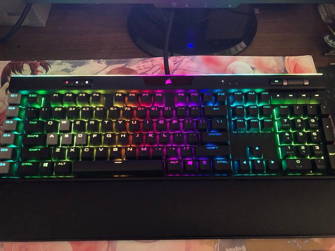 Corsair K95 RGB PLATINUM XT键盘:机械键盘的终极体验