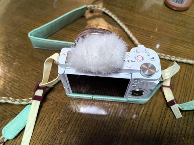 索尼 ZV-E10 II:4K 60fps+AI 美颜,Vlogger 入门神器?