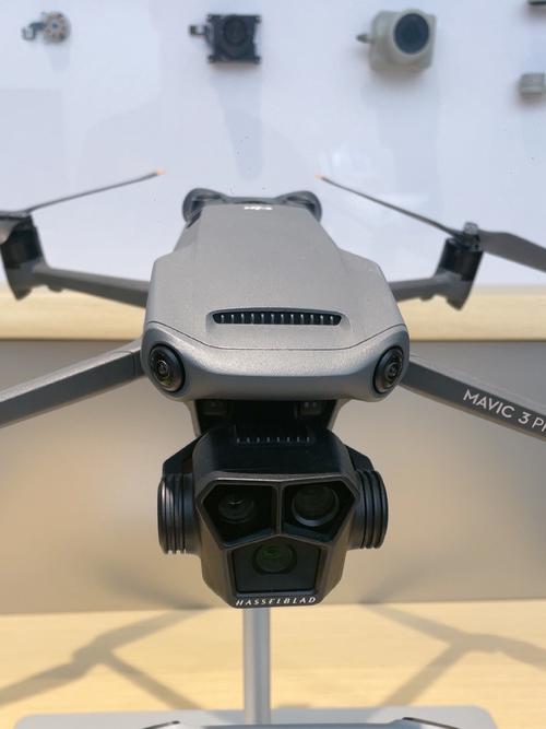 DJI Mavic 3 Pro无人机实测:哈苏相机能否突破航拍影像边界?