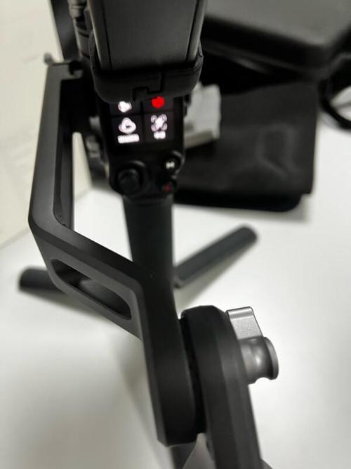 DJI RS 3 Pro稳定器测评:专业级视频拍摄的必备装备