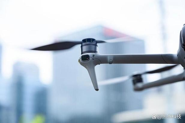 大疆 DJI Mavic 4 Pro 无人机:4K 视频拍摄与避障功能实测