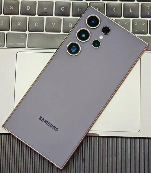 三星Galaxy S24 Ultra屏下黑科技实测:无孔真全面屏时代来临