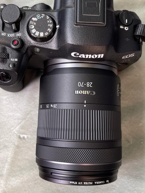 佳能 RF28-70mm F2.8 IS STM 评测:400 克超便携,弱光拍摄利器