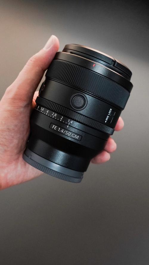 索尼 FE 50-150mm F2 GM:恒定大光圈 + AI 对焦,人像摄影利器?