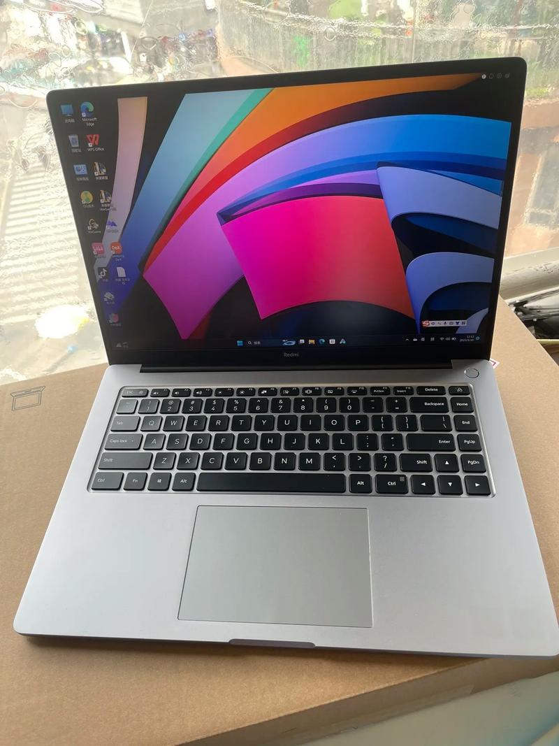 小米 Redmi Book Pro 15 2025:3.2K 120Hz 屏 + RTX 4050,全能轻薄本