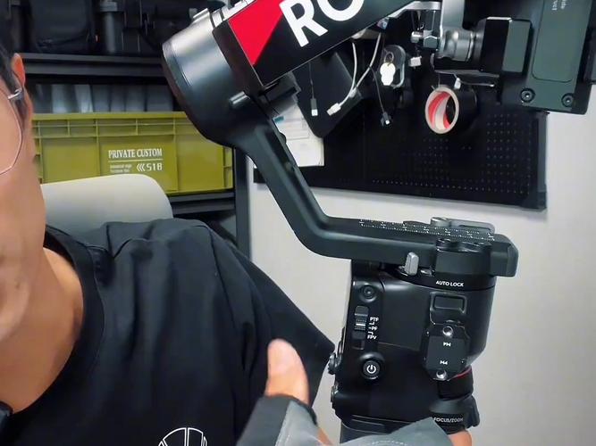 DJI Ronin 5D手持稳定器实测:电影级运镜平民化?