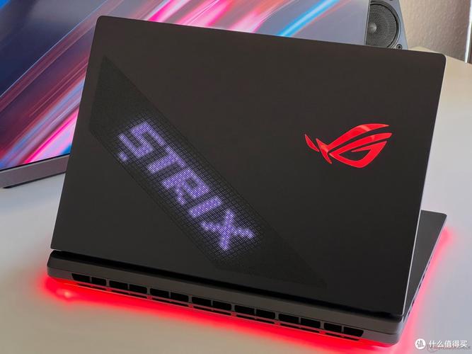 华硕 ROG 枪神 9 Plus:RTX 5090+240Hz 屏,游戏本性能天花板?