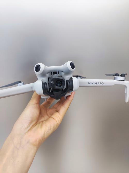 大疆Mini 4 Pro无人机法规突围:249g的智慧