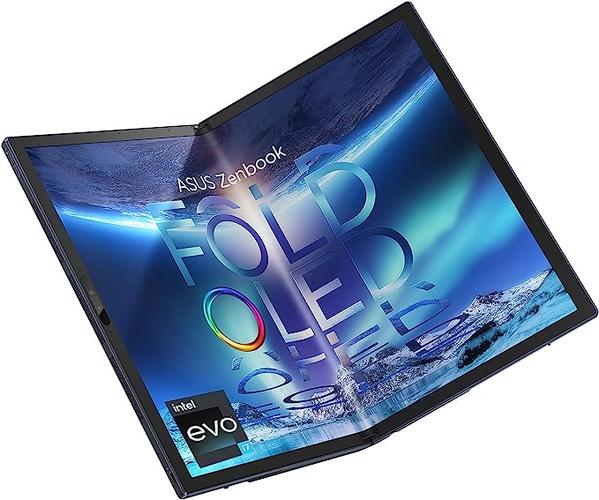 华硕 Zenbook 17 Fold OLED 折叠本实测:17 英寸柔性屏与便携性平衡