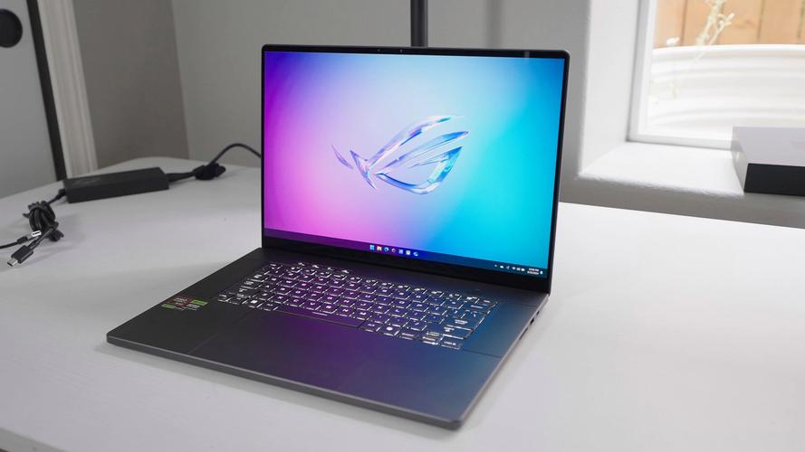 Asus ROG Zephyrus G14游戏本测评：掌机级性能如何颠覆传统？