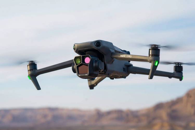 大疆Mavic 3 Pro三摄航拍:多焦段构图的空中艺术