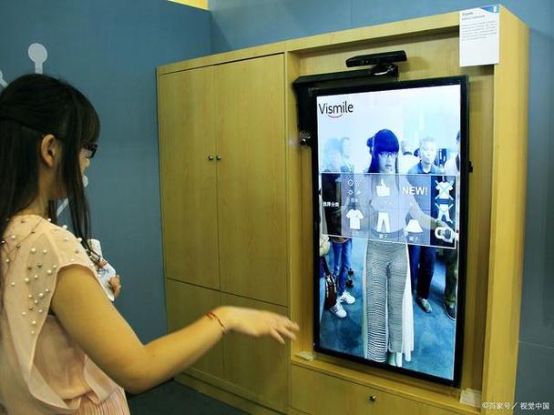 元宇宙 “电商直播”:虚拟主播实时试穿衣服,观众可 360° 查看细节