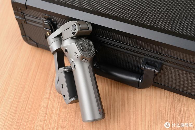 百诺 PU-508 稳定器评测:国产稳定器,防抖效果和续航表现如何?