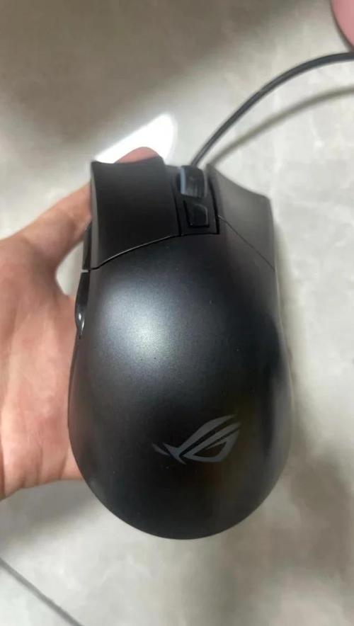 华硕 ROG Strix Impact III 评测：轻量化游戏鼠标，性价比有多高？​